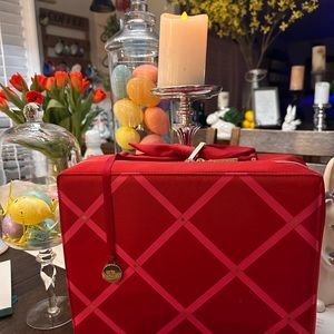 Estée Lauder limited edition train case